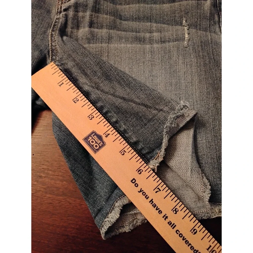 Jennifer Lopez Womens Distressed Denim Jean Shorts Medium Wash Size 6